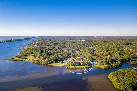 1684 Bayshore Dr Englewood, FL 34223