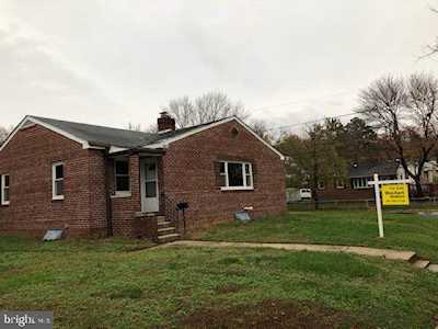 6832 Parkwood St Hyattsville, MD 20784