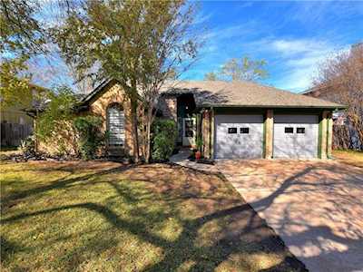 405 Susan LN Leander, TX 78641