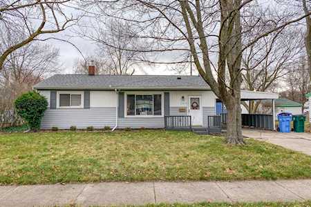 3212 Glenbrook Lansing, MI 48911