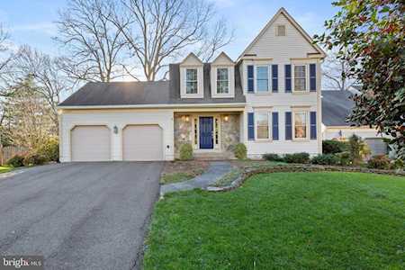10500 Sideburn Ct Fairfax, VA 22032