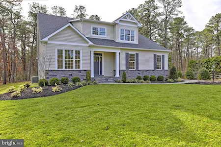 13 Cliff Swallow Dr Medford, NJ 08055