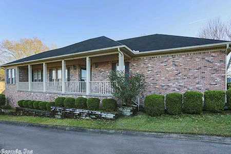 1323 Gleneagles Ln Little Rock, AR 72211