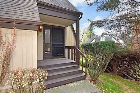 202 Locust Lane Irvington, NY 10533