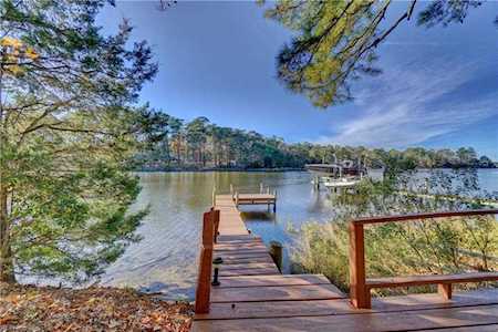 2028 Seafarer Cove Virginia Beach, VA 23454
