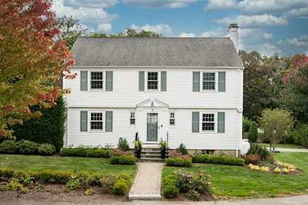 46 Kenilworth Rd Milton, MA 02186