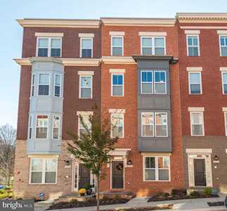 11689 Sunrise Square Place Reston, VA 20191
