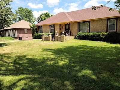 12721 Sycamore Ave Grandview, MO 64030