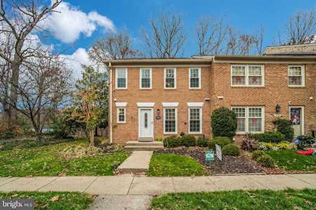 7972 Bethelen Woods Ln Springfield, VA 22153