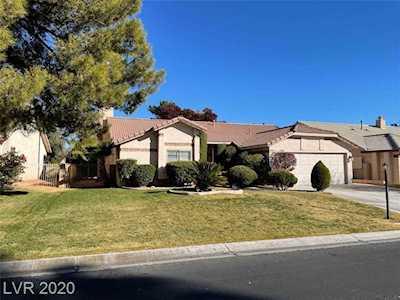 5312 Singing Hills Dr Las Vegas, NV 89130