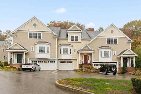 8 Murray Ave #11 Burlington, MA 01803