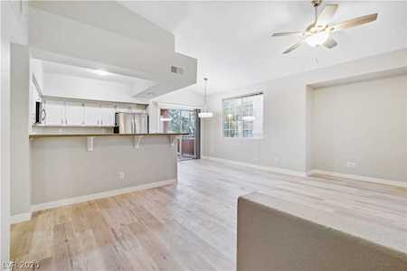1513 Truett St #203 Las Vegas, NV 89128
