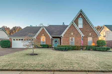 1391 Wolf Ridge Dr Collierville, TN 38017
