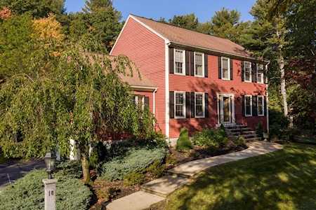 10 Winterberry Lane North Reading, MA 01864