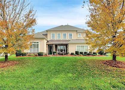 7410 Spice Bush Ct Waxhaw, NC 28173