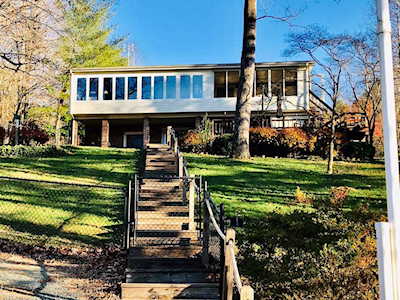 147 Highland Lake Union Hall, VA 24176