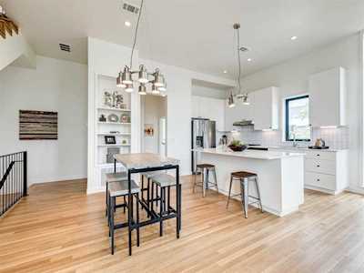 432 W Morphy Street Fort Worth, TX 76104