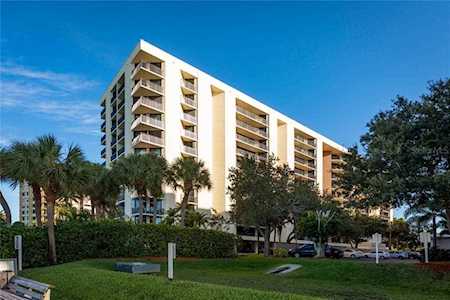 690 Island WAY #303 Clearwater Beach, FL 33767