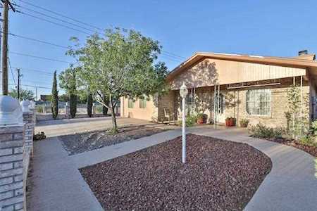 1570 Gene Torres Dr El Paso, TX 79936
