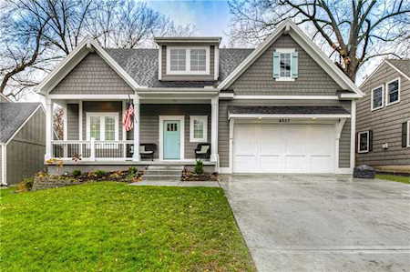 4327 W 70th Street St Prairie Village, KS 66208