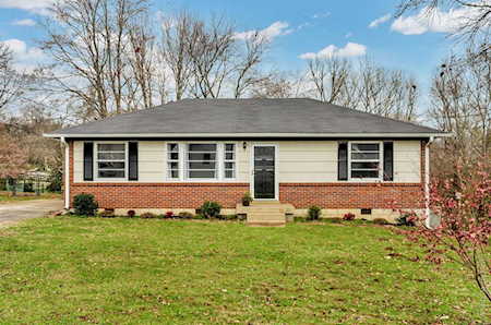 3611 Brush Hill Ct Nashville, TN 37216