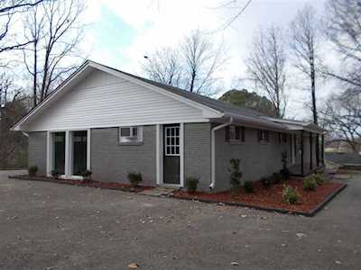 1403 Lewis Ave Dyersburg, TN 38024