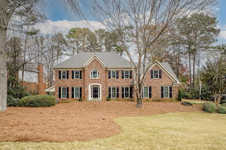1710 Redbourne Dr Sandy Springs, GA 30350