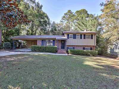 2204 Tanglewood Terrace Tallahassee, FL 32303