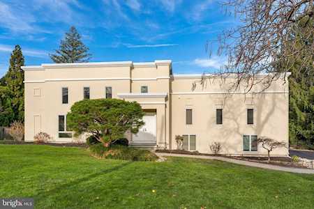 1408 Flat Rock Rd Narberth, PA 19072