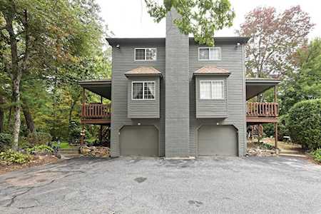 11 Voyagers Ln #11 Ashland, MA 01721