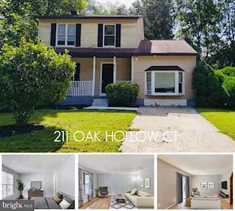 211 Oak Hollow Ct Pasadena, MD 21122