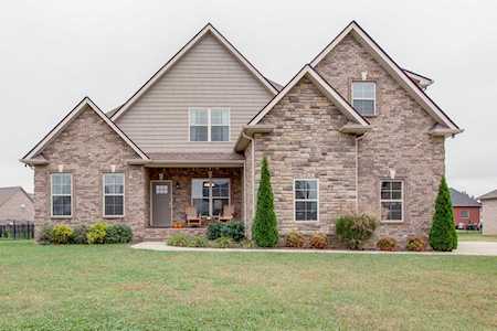 5012 Lady Thatcher Dr Murfreesboro, TN 37129