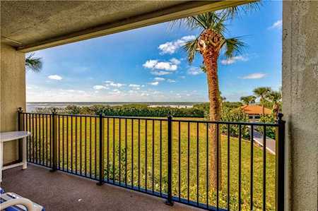 7402 Bayshore Dr #205 Treasure Island, FL 33706