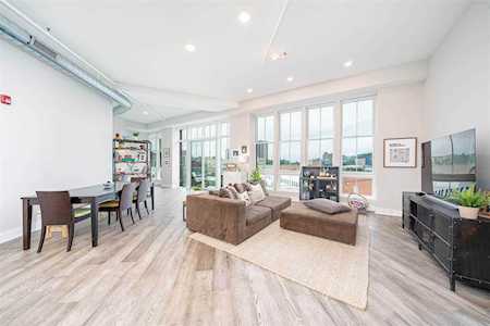 100 Paterson Ave #4B Hoboken, NJ 07030