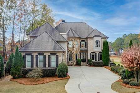 725 Autumn Close Milton, GA 30004