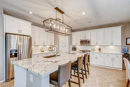7469 Tomahawk Bend Ave Las Vegas, NV 89113