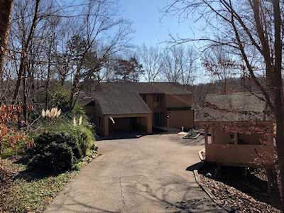 1320 Piney Point Union Hall, VA 24176