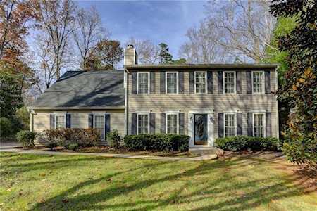 1193 Colony Dr Marietta, GA 30068