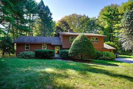 7 Underwood Ave Boylston, MA 01505