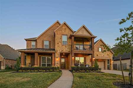 1025 Bolivar Point Ln Friendswood, TX 77546
