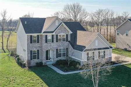 1319 Brentford Ln Greenwood, IN 46143