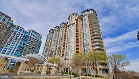 8220 Crestwood Heights Dr #715 Mclean, VA 22102