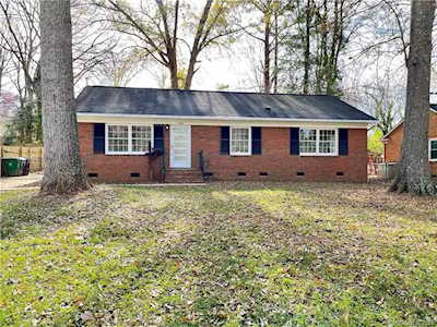 5206 Kildare Dr Charlotte, NC 28215