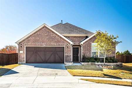 100 New Haven Lane Lewisville, TX 75067