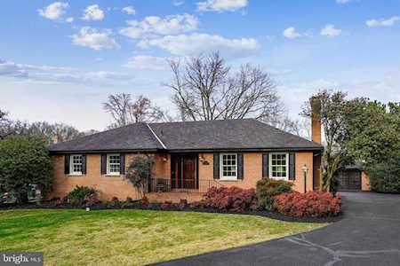 1431 Janneys Ln Alexandria, VA 22302