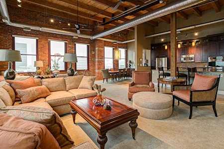 150 E Main Street Columbus, OH 43215