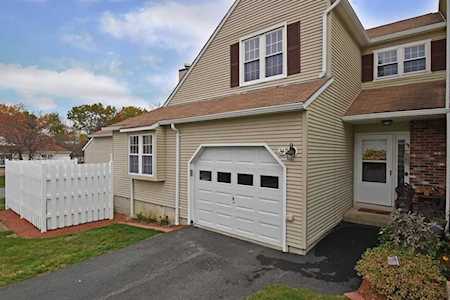 24 Chapman Pl #24 Leominster, MA 01453