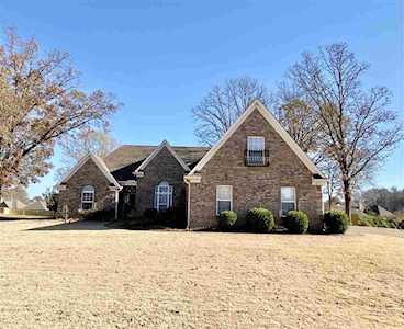 55 Sugar Maple Cv Oakland, TN 38060