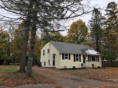 11 Margaret Dr Braintree, MA 02184
