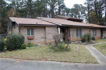 5502 Circlestone Ln Stone Mountain, GA 30088